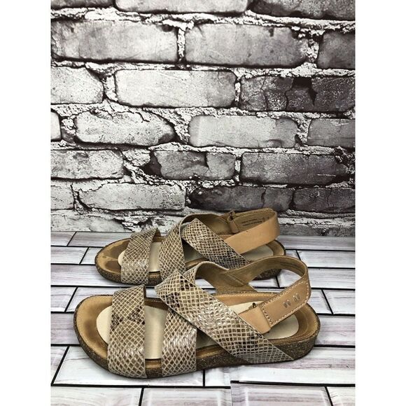 Clarks Taupe Leather Snake Skin Ankle Strap Casual Sandals Women Sz 7M US/37.5EU - Picture 10 of 16